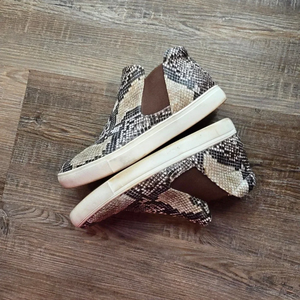 Coconuts by Matisse Womens Snakeskin Print‎ Slip On Sneakers Brown Tan Size 9.5